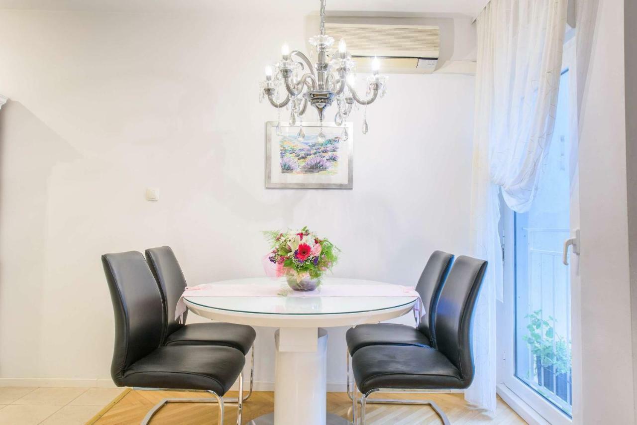 Comfortable And Stylish Apartment Split Buitenkant foto