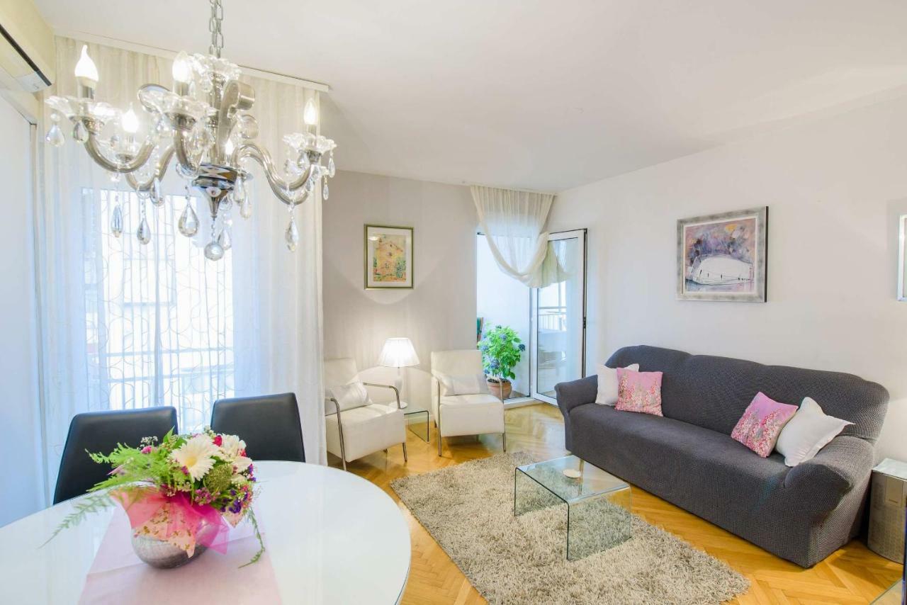 Comfortable And Stylish Apartment Split Buitenkant foto